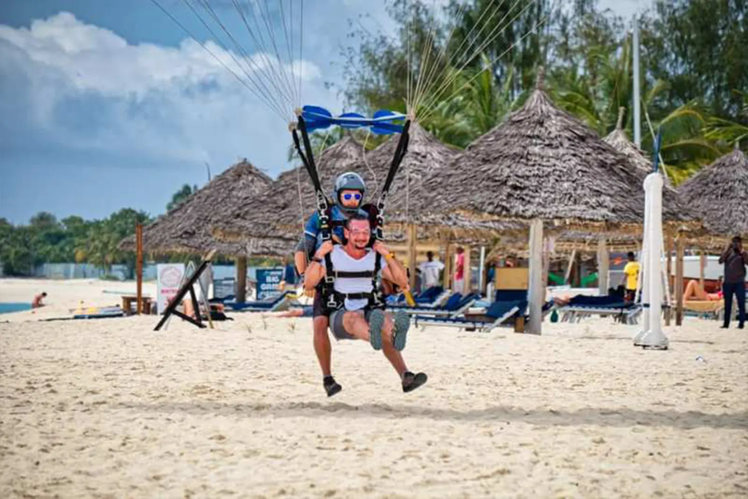 Zanzibar Skydiving Tour training/school