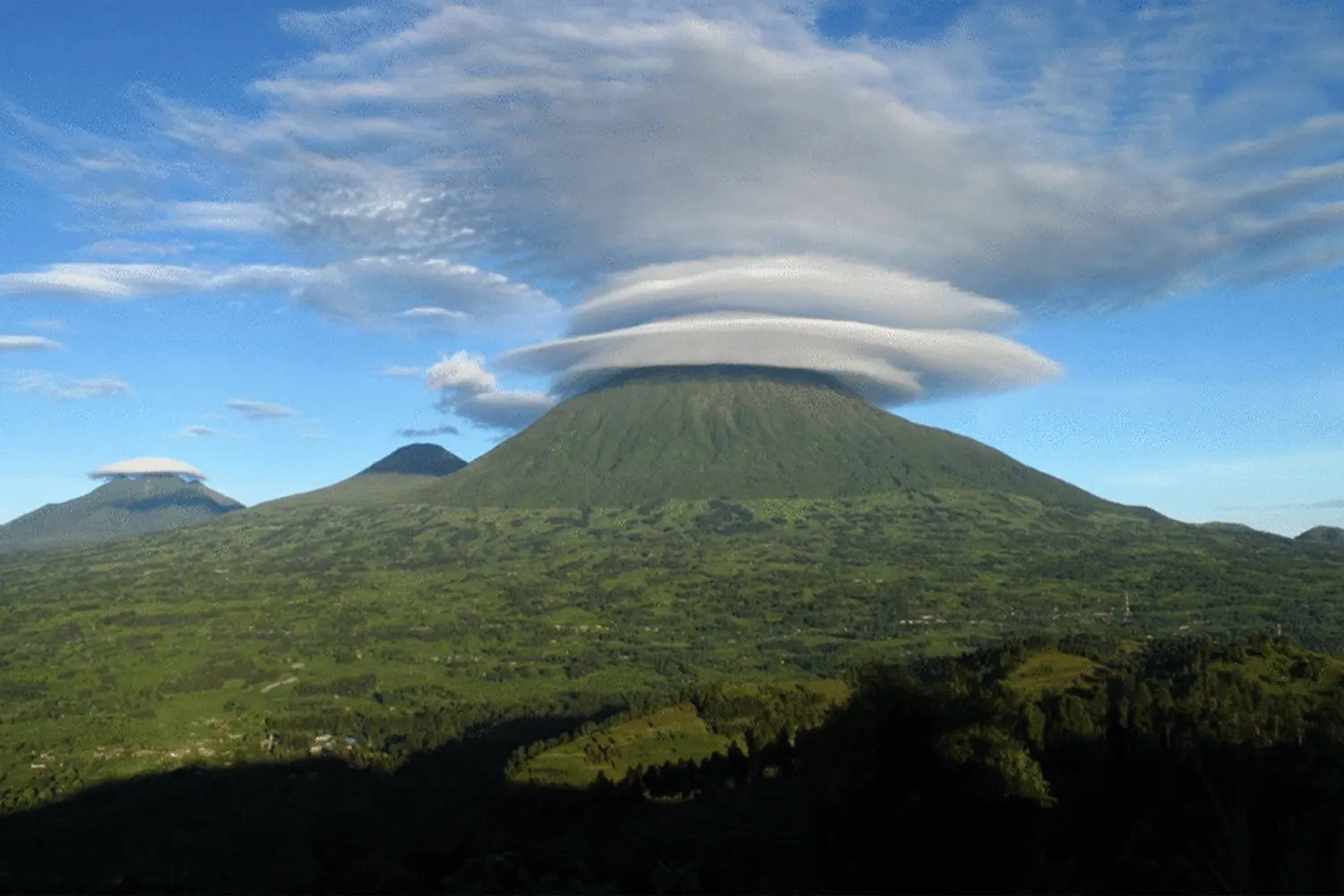 9-tägige Safari durch die Serengeti und den Ruanda-Volcanoes-Nationalpark in Tansania